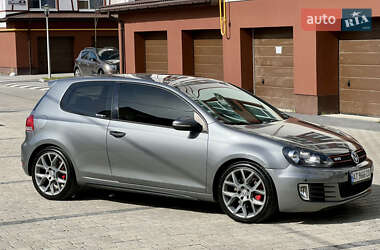 Хэтчбек Volkswagen Golf GTI 2012 в 