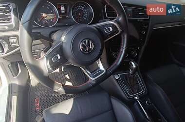Хетчбек Volkswagen Golf GTI 2020 в 