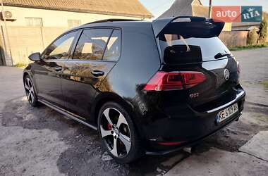Хэтчбек Volkswagen Golf GTI 2015 в 