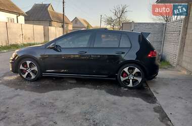 Хэтчбек Volkswagen Golf GTI 2015 в 