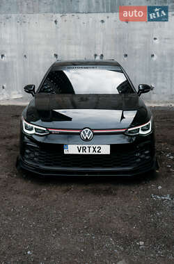 Хетчбек Volkswagen Golf GTI 2021 в 