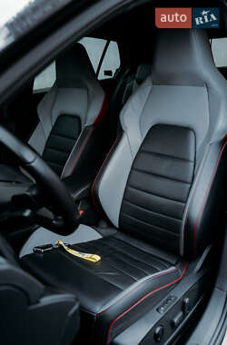 Хетчбек Volkswagen Golf GTI 2021 в 