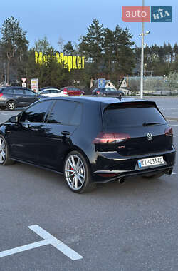 Хетчбек Volkswagen Golf GTI 2016 в 