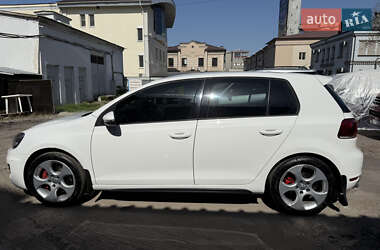 Хэтчбек Volkswagen Golf GTI 2011 в 