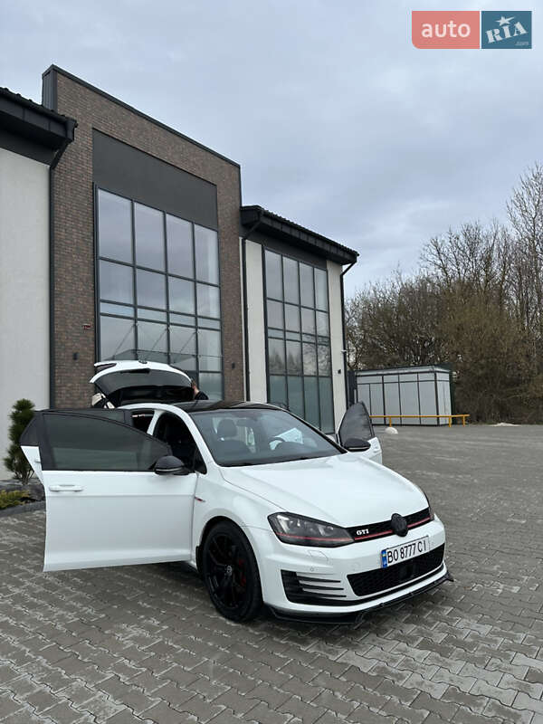 Хэтчбек Volkswagen Golf GTI 2014 в Тернополе
