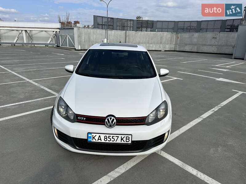 Хэтчбек Volkswagen Golf GTI 2013 в Киеве