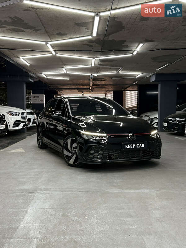Хэтчбек Volkswagen Golf GTI 2022 в 