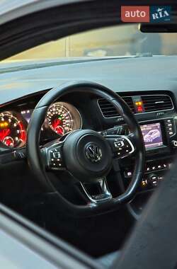 Хэтчбек Volkswagen Golf GTI 2014 в 
