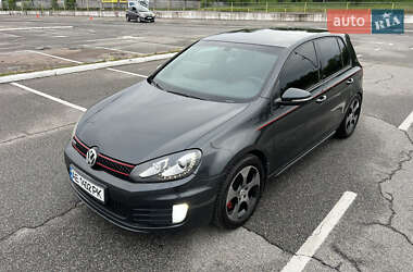 Хетчбек Volkswagen Golf GTI 2011 в 