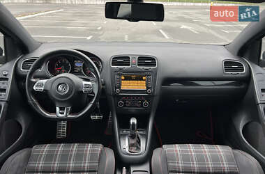 Хетчбек Volkswagen Golf GTI 2011 в 