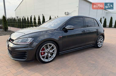 Хэтчбек Volkswagen Golf GTI 2016 в Киеве