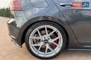 Хетчбек Volkswagen Golf GTI 2016 в 
