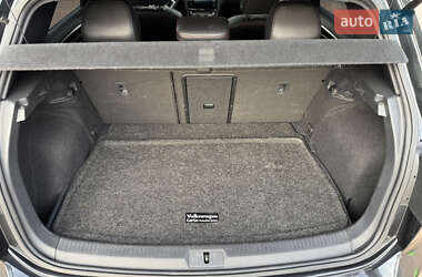 Хетчбек Volkswagen Golf GTI 2016 в 