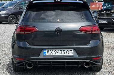Хетчбек Volkswagen Golf GTI 2014 в 