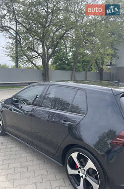 Хэтчбек Volkswagen Golf GTI 2017 в 