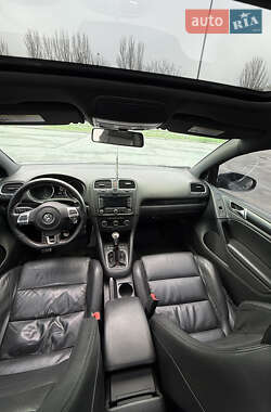Хэтчбек Volkswagen Golf GTI 2011 в 