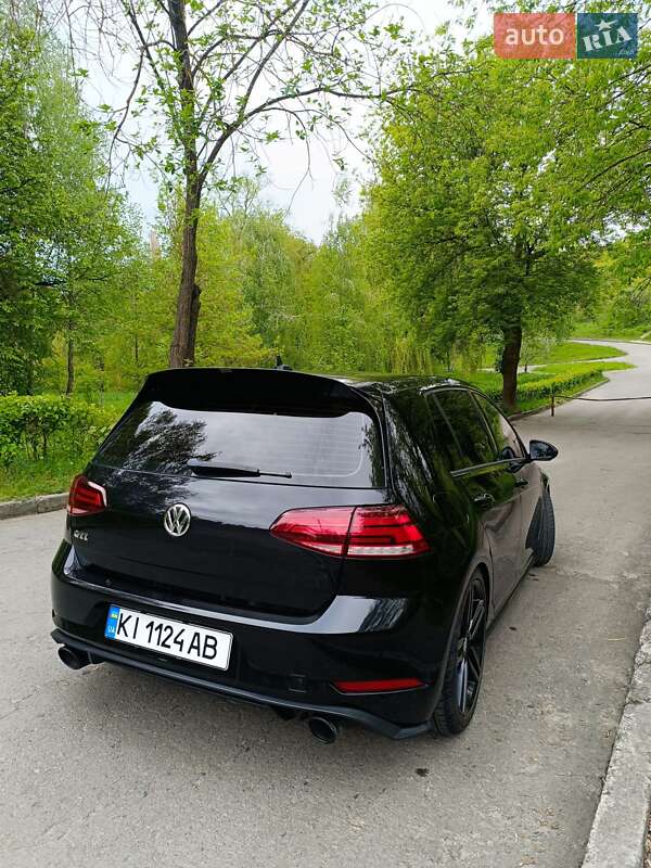 Хэтчбек Volkswagen Golf GTI 2018 в Ровно