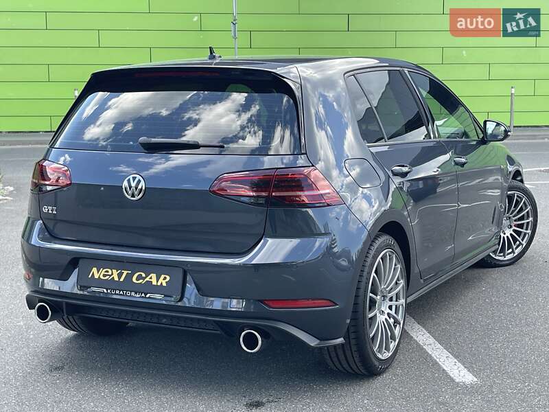 Хетчбек Volkswagen Golf GTI 2017 в Києві