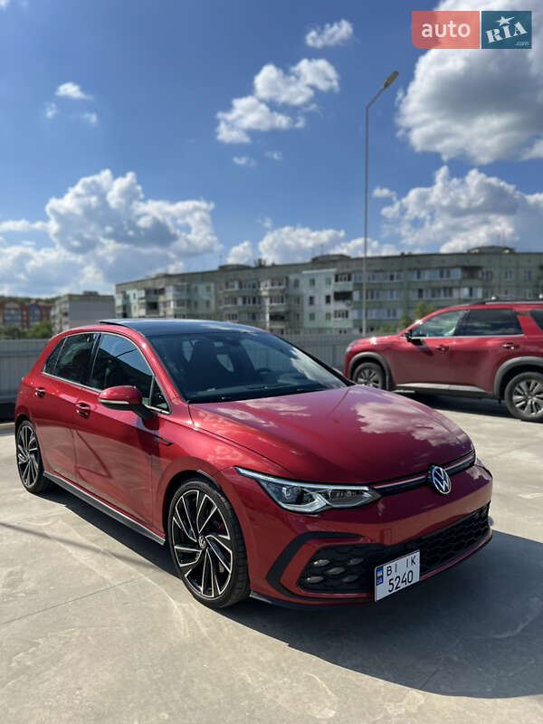 Хетчбек Volkswagen Golf GTI 2022 в 