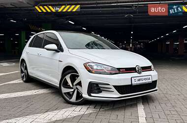 Хэтчбек Volkswagen Golf GTI 2020 в Киеве