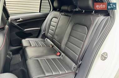 Хетчбек Volkswagen Golf GTI 2020 в 