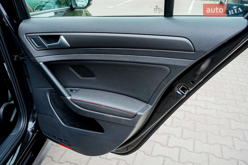 Хэтчбек Volkswagen Golf GTI 2019 в Житомире