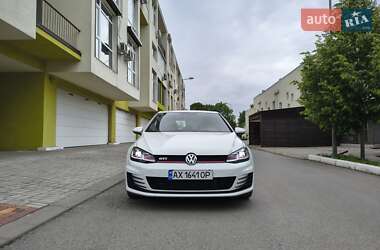 Хэтчбек Volkswagen Golf GTI 2016 в 