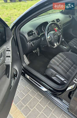 Хетчбек Volkswagen Golf GTI 2013 в 