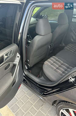 Хетчбек Volkswagen Golf GTI 2013 в 