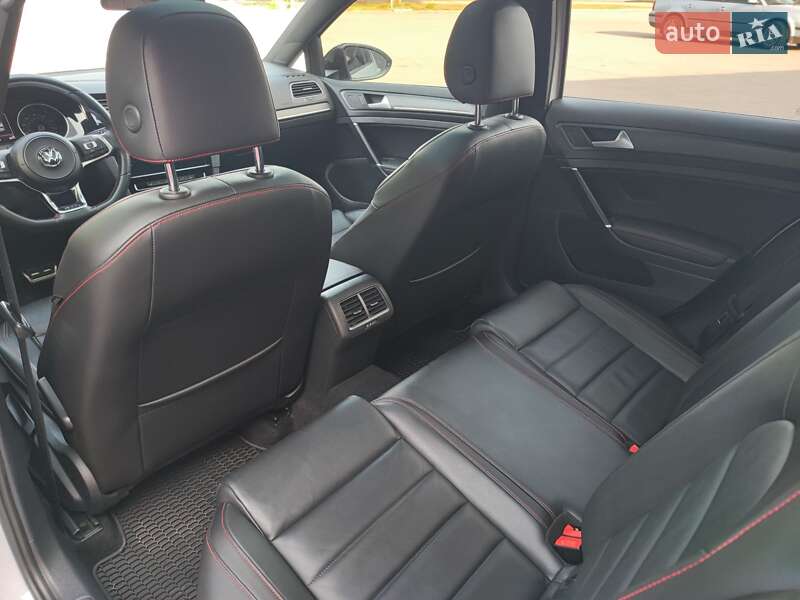 Хэтчбек Volkswagen Golf GTI 2019 в Запорожье