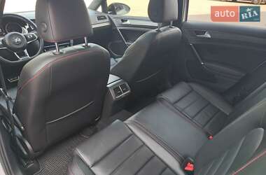 Хетчбек Volkswagen Golf GTI 2019 в 