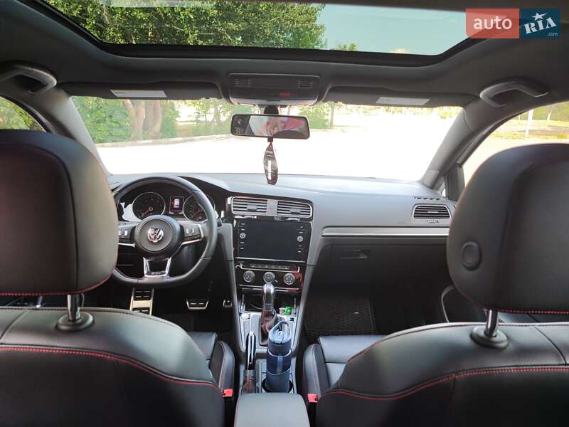 Хэтчбек Volkswagen Golf GTI 2019 в Запорожье