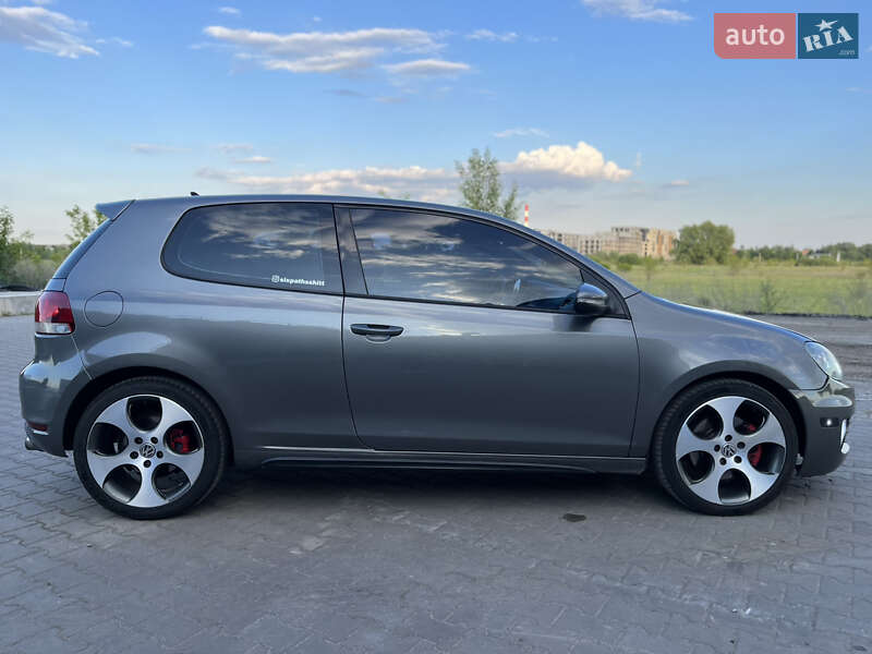 Хэтчбек Volkswagen Golf GTI 2012 в Киеве