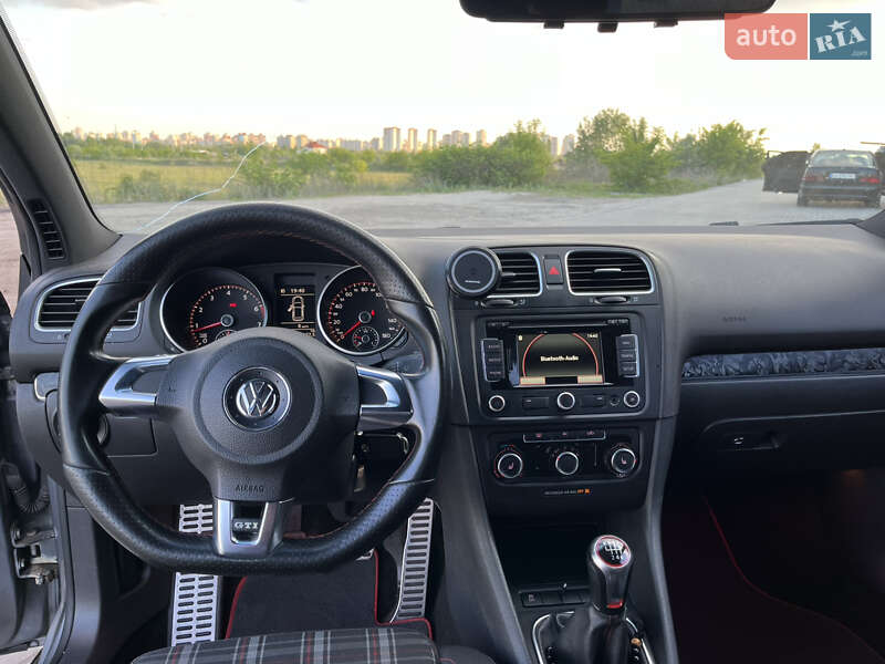 Хэтчбек Volkswagen Golf GTI 2012 в Киеве