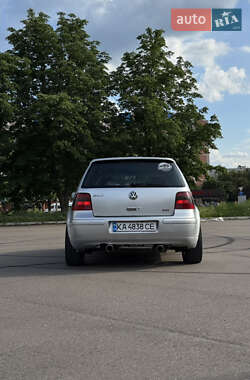 Хэтчбек Volkswagen Golf GTI 2001 в 