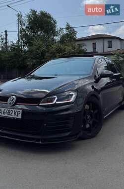 Хэтчбек Volkswagen Golf GTI 2015 в Киеве
