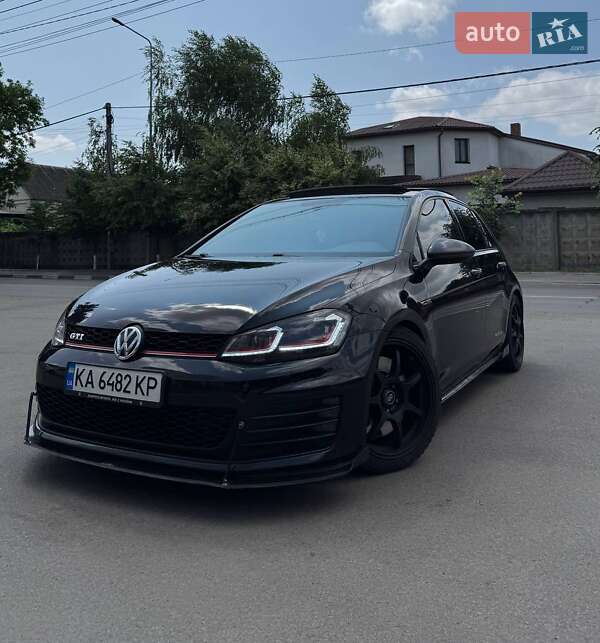 Volkswagen Golf GTI 2015