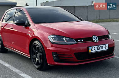 Хэтчбек Volkswagen Golf GTI 2015 в Киеве