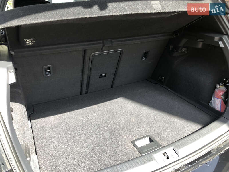Хетчбек Volkswagen Golf GTI 2016 в Львові