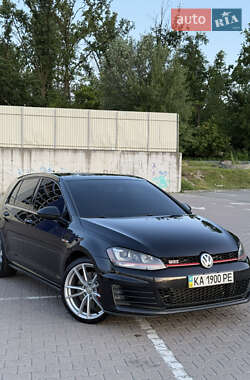 Хэтчбек Volkswagen Golf GTI 2016 в Киеве