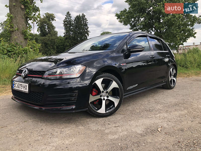 Хетчбек Volkswagen Golf GTI 2016 в Львові