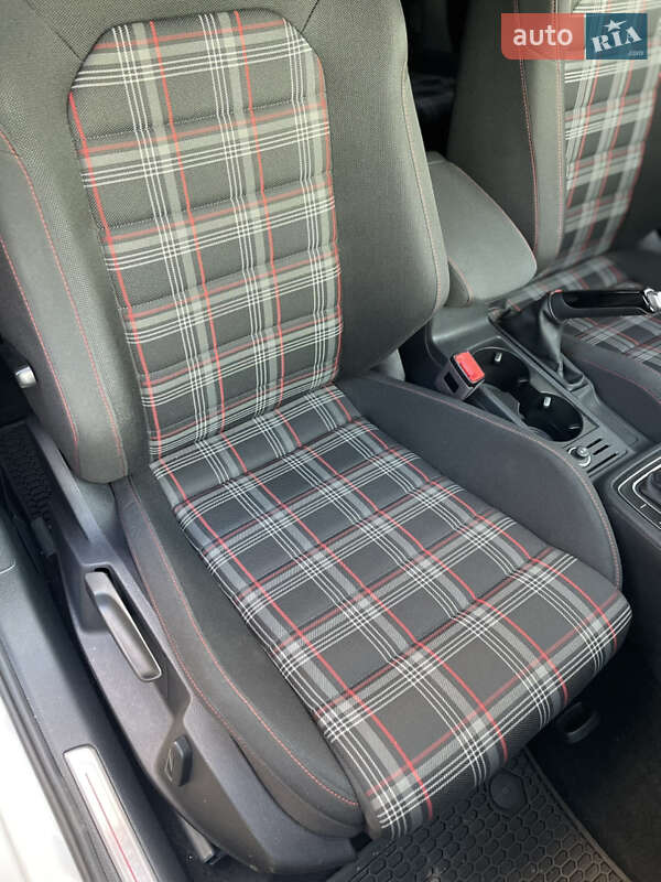 Хетчбек Volkswagen Golf GTI 2017 в Києві