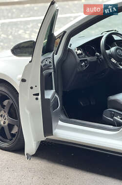 Хэтчбек Volkswagen Golf GTI 2014 в 