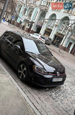 Хэтчбек Volkswagen Golf GTI 2015 в 