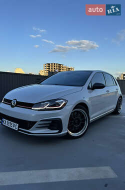 Хетчбек Volkswagen Golf GTI 2017 в Дніпрі