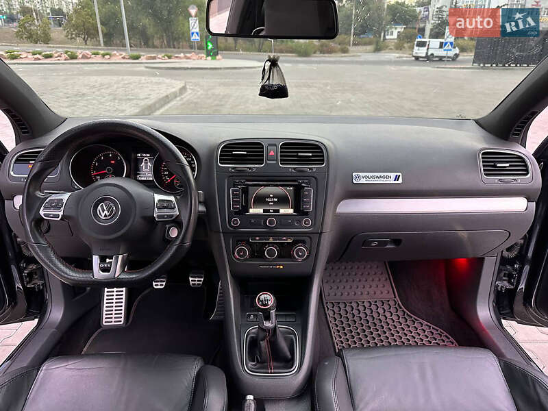 Хэтчбек Volkswagen Golf GTI 2011 в Днепре