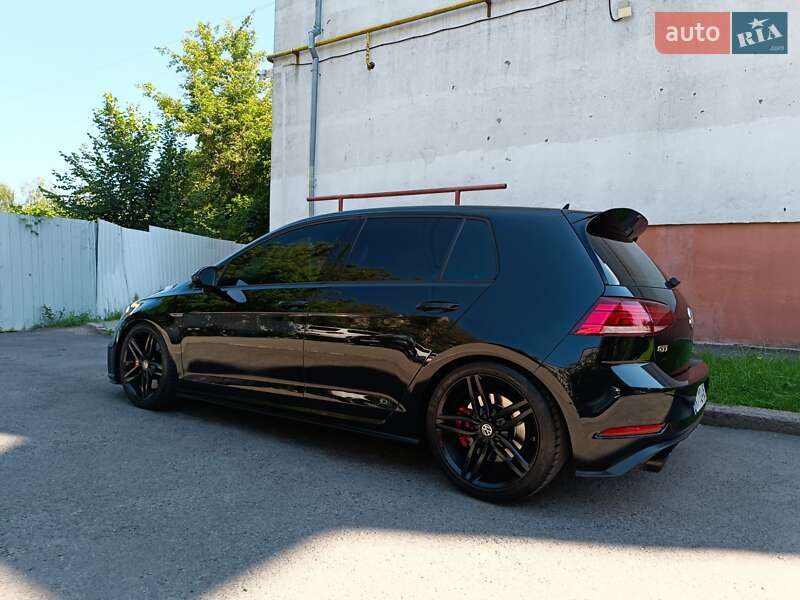 Хэтчбек Volkswagen Golf GTI 2018 в Ровно