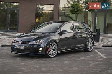 Хэтчбек Volkswagen Golf GTI 2014 в Ужгороде
