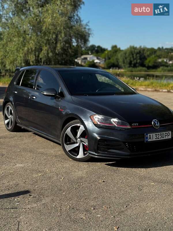 Хэтчбек Volkswagen Golf GTI 2017 в Богуславе
