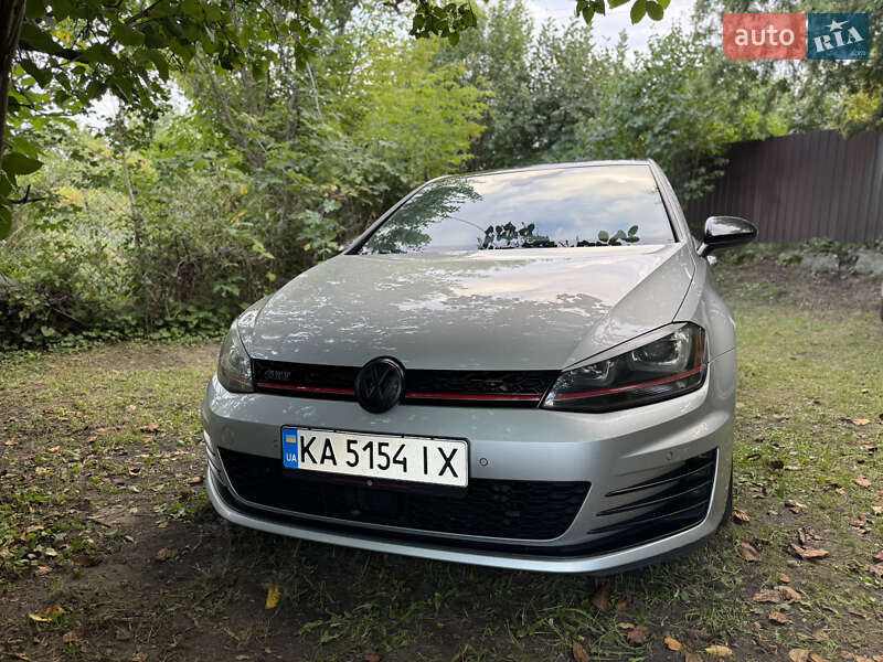 Хетчбек Volkswagen Golf GTI 2017 в Києві